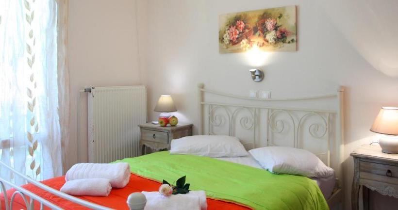 هتل Apartments Avra