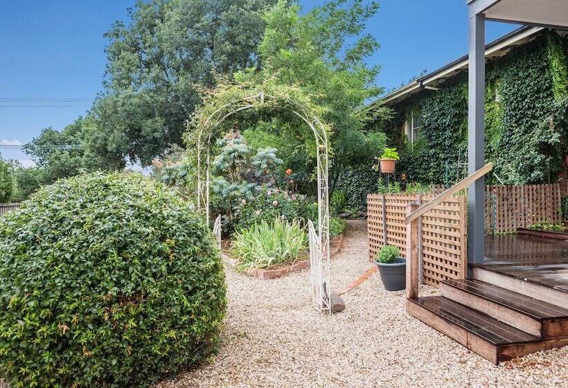펜션 Lancefield Guest House