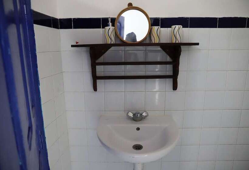 پانسیون The Spot