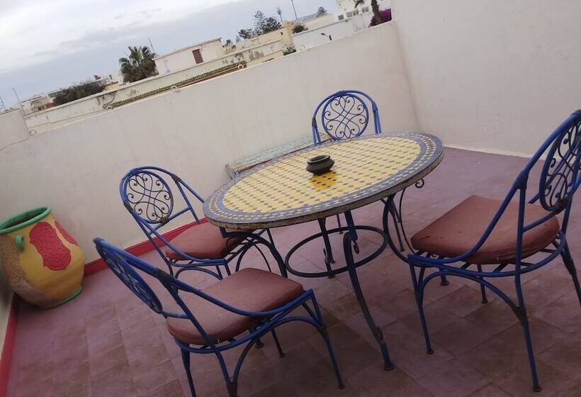 پانسیون The Spot