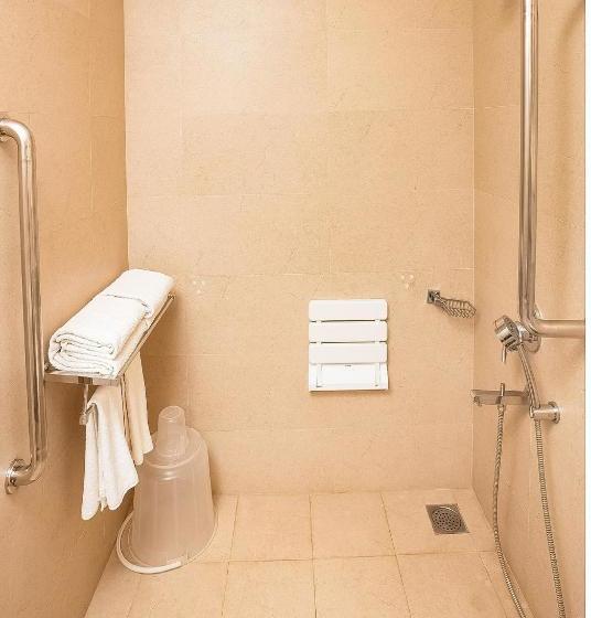 ホテル Capital O 28650 Nikhil Regency