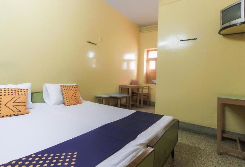 בית מלון כפרי Spot On 64406 Ssr Lodging House