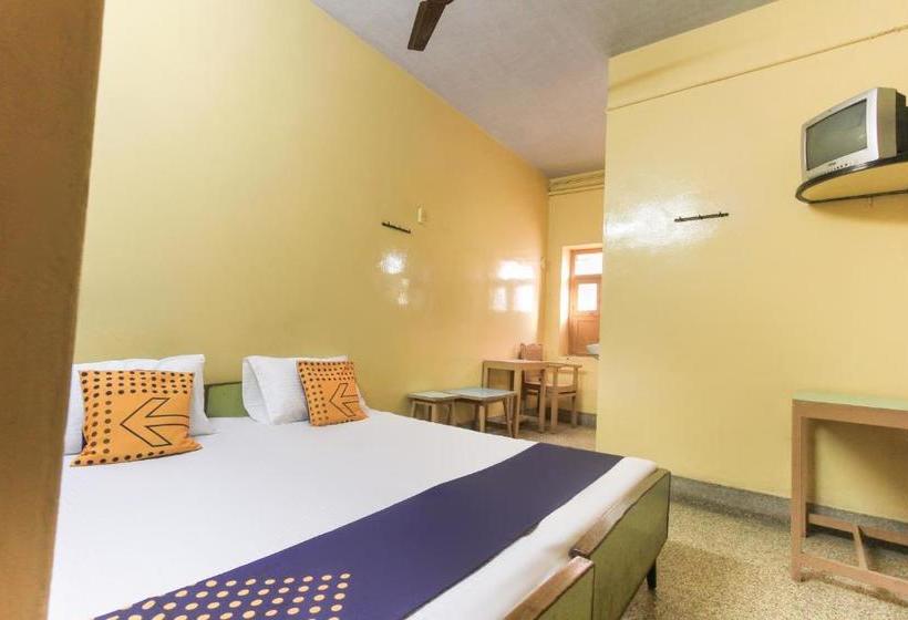 בית מלון כפרי Spot On 64406 Ssr Lodging House