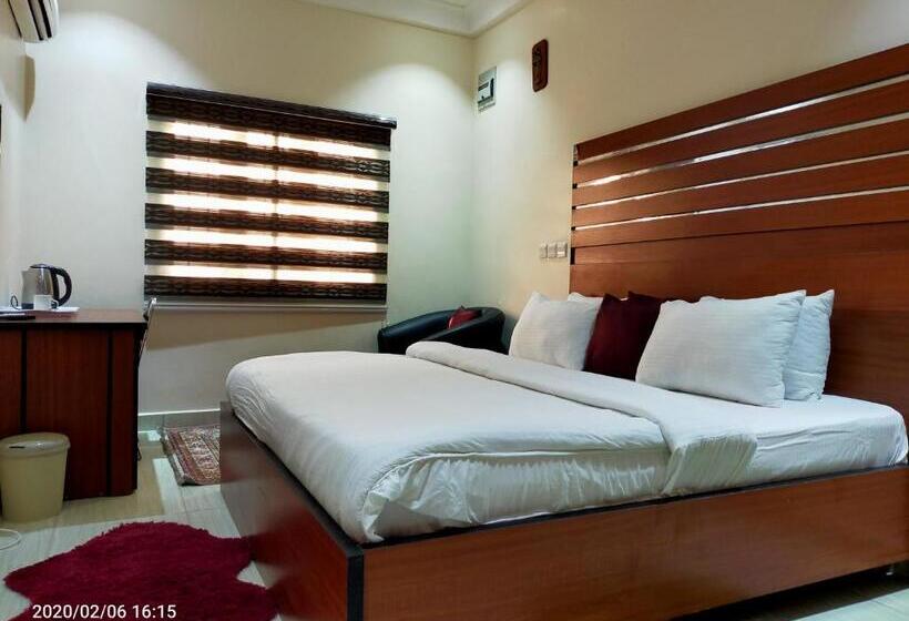 Alim Royal Hotel And Suite