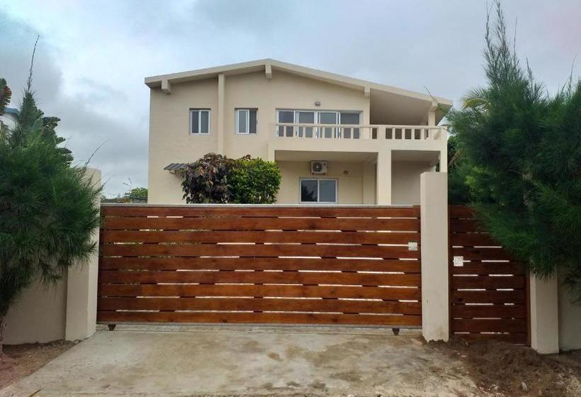 بنسيون Baia Do Ouro