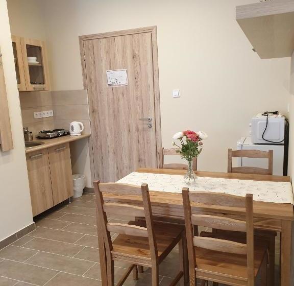 膳宿费 Mediterrán Villa Kecskemét