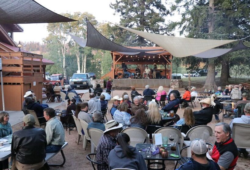 فندق Arrowhead Mountain Lodge