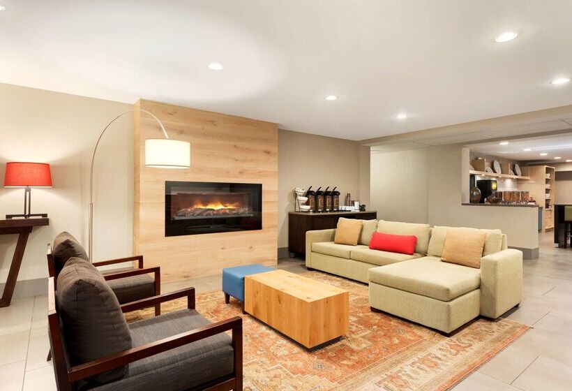 هتل Country Inn & Suites By Radisson, Cedar Rapids Airport, Ia