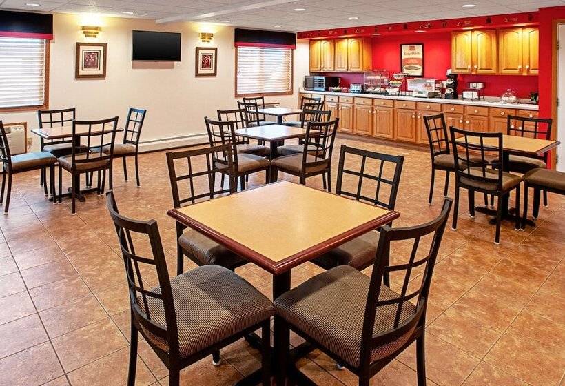هتل Econo Lodge On The Bay