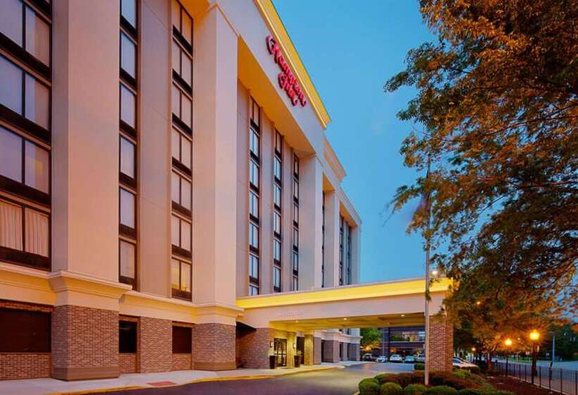 هتل Hampton Inn Louisville Downtown