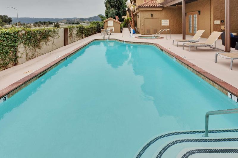 בית מלון כפרי Hampton Inn Morgan Hill