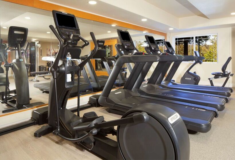 هتل Hilton Santa Cruz/scotts Valley