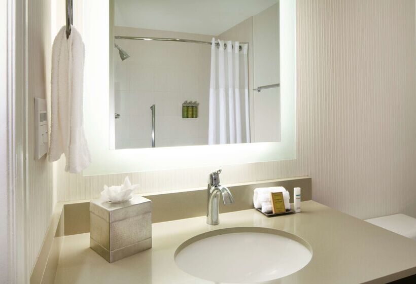 هتل Hilton Santa Cruz/scotts Valley
