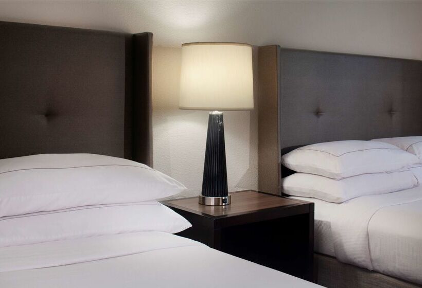 هتل Hilton Santa Cruz/scotts Valley