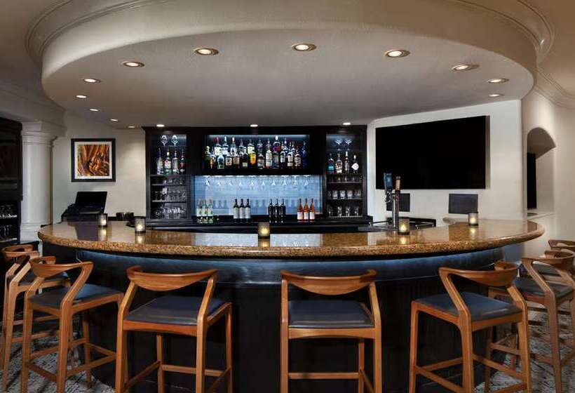هتل Hilton Santa Cruz/scotts Valley