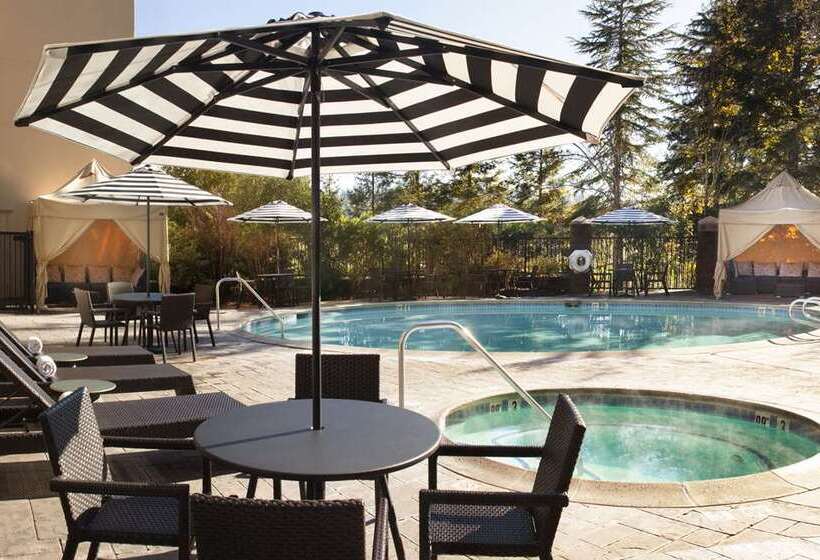 هتل Hilton Santa Cruz/scotts Valley