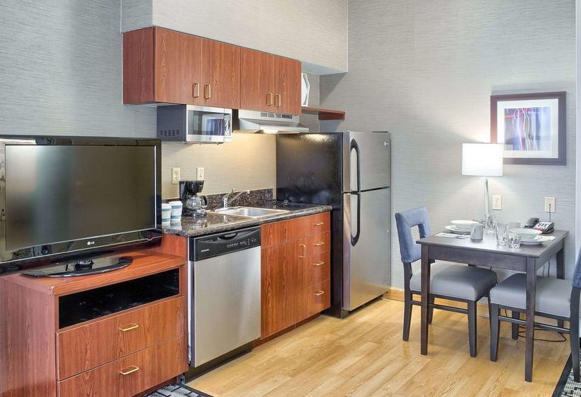 هتل Homewood Suites By Hilton Mobile Airport University Area