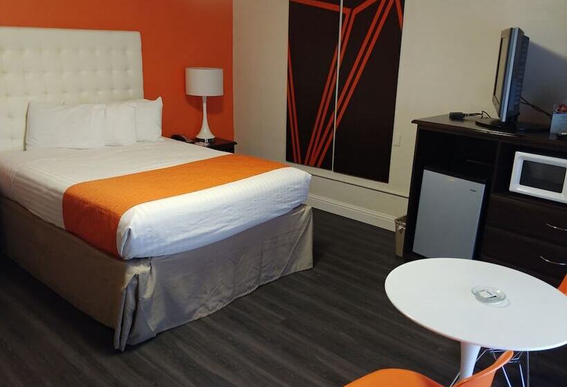 Отель Howard Johnson By Wyndham Modesto Ceres