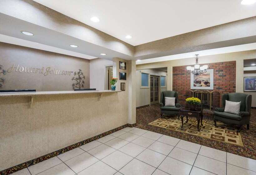 هتل Howard Johnson By Wyndham Springfield
