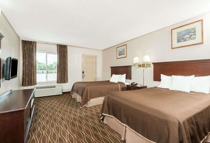 هتل Howard Johnson By Wyndham Springfield