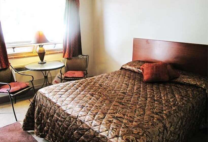 فندق Hudson Manor Inn