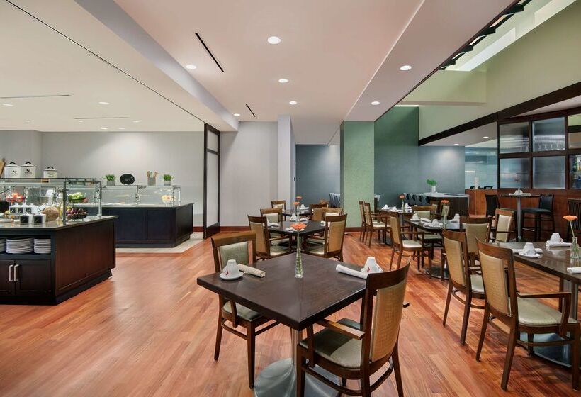 هتل Hyatt Regency Dulles