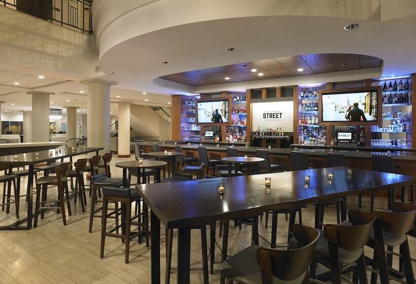 هتل Hyatt Regency Rochester