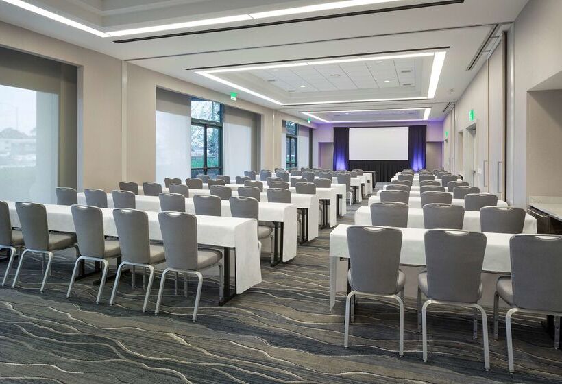 هتل Hyatt Regency San Francisco Airport