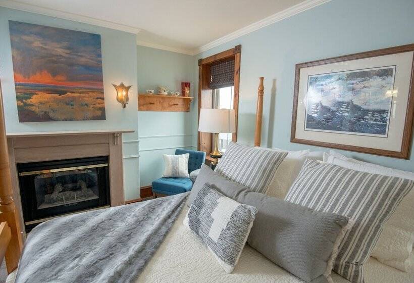 هتل Inn At Cedar Crossing