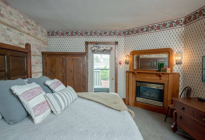 هتل Inn At Cedar Crossing