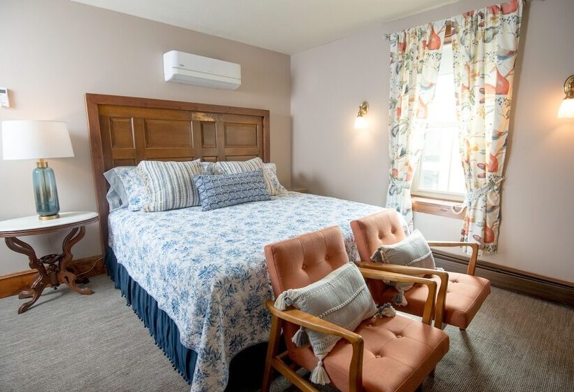 هتل Inn At Cedar Crossing