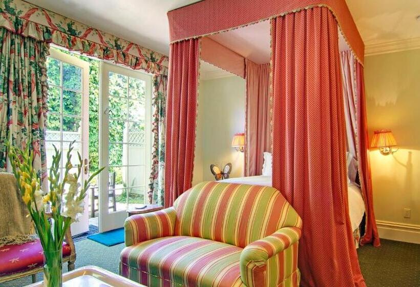 هتل Inn At Depot Hill