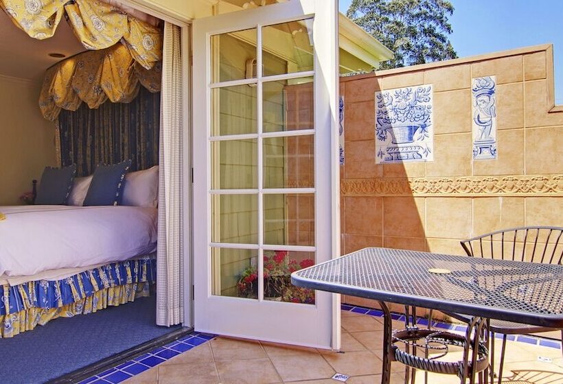 هتل Inn At Depot Hill