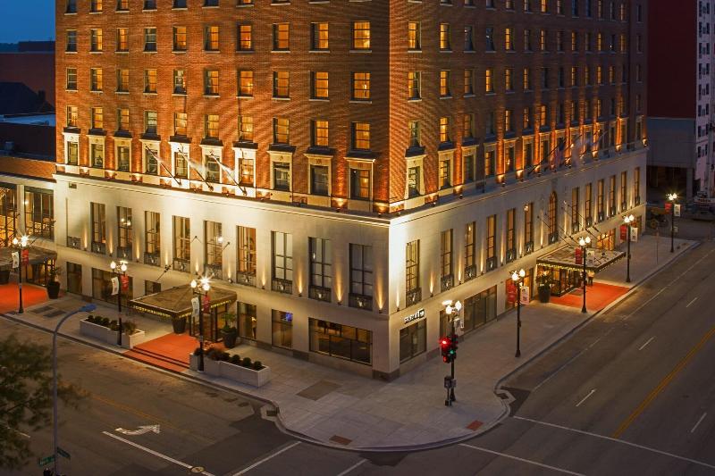 هتل Peoria Marriott Pere Marquette
