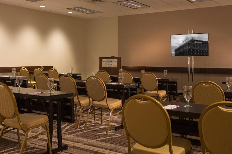 هتل Peoria Marriott Pere Marquette