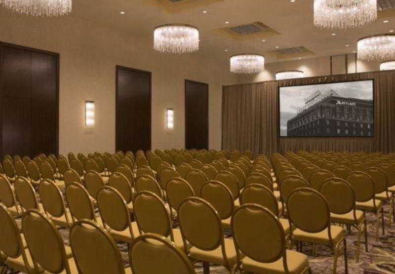 هتل Peoria Marriott Pere Marquette