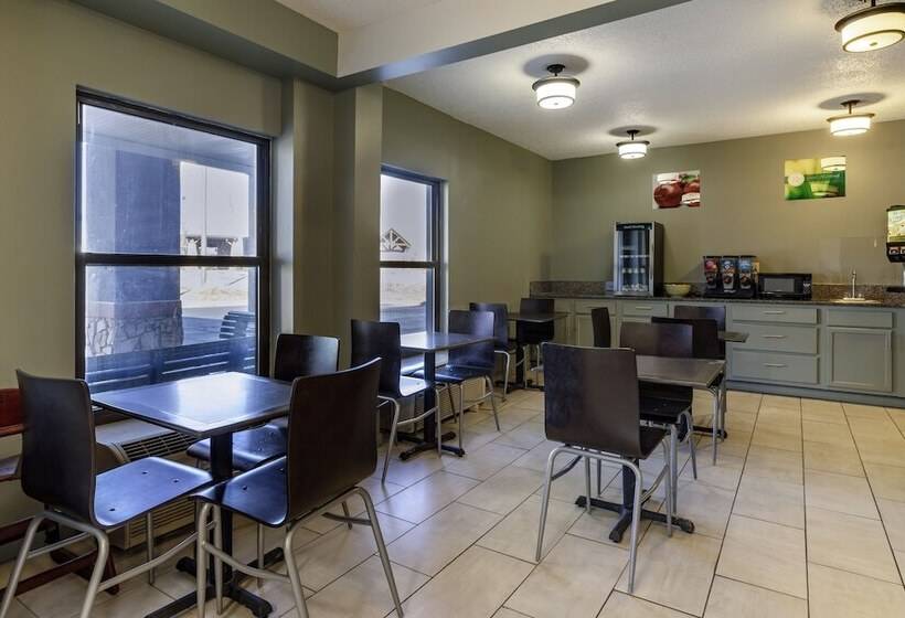 فندق Quality Inn