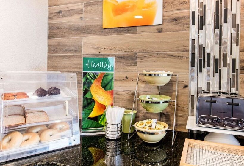 בית מלון כפרי Quality Inn Valley  West Point