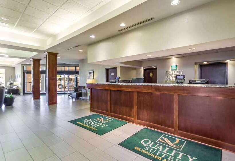 هتل Quality Suites Milwaukee Airport