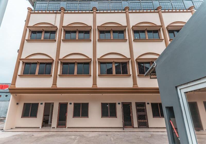 Отель Oyo 2034 Eden Guest House