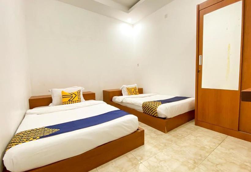 هتل Spot On 2051 Sho Family Homestay And Resto