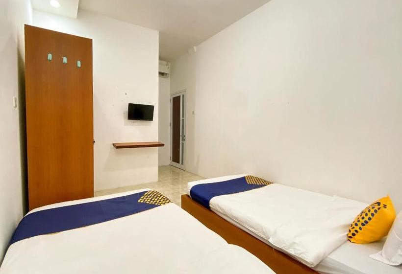 Hotel Spot On 2051 Sho Family Homestay And Resto