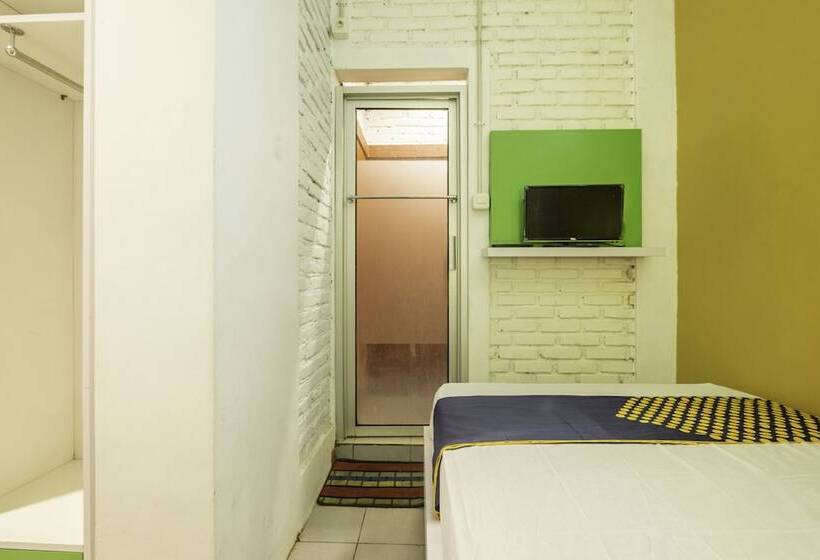 هتل Spot On 2080 Rumah Kita Residence