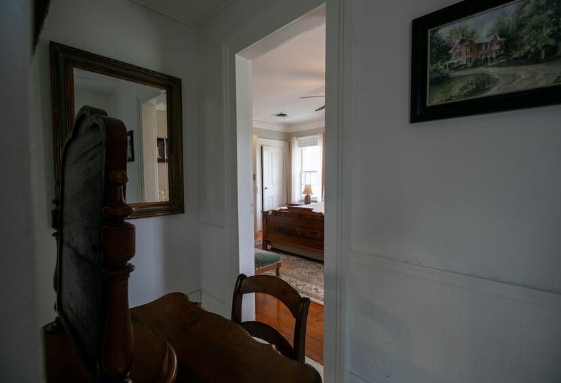 צימר Willard Richards Inn