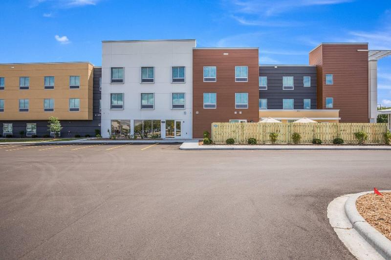 호텔 Fairfield Inn & Suites Whitewater
