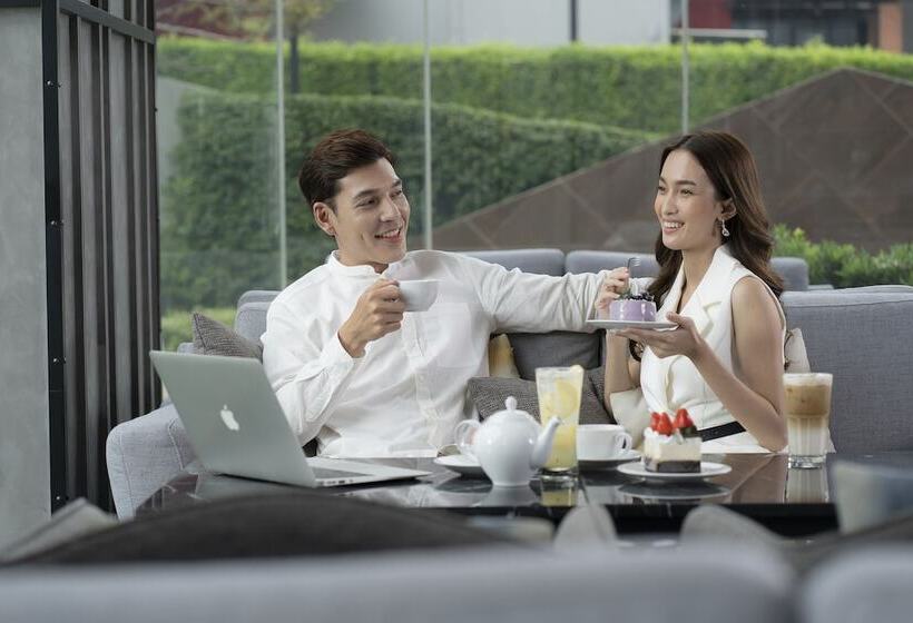 هتل Holiday Inn & Suites Siracha Laemchabang, An Ihg
