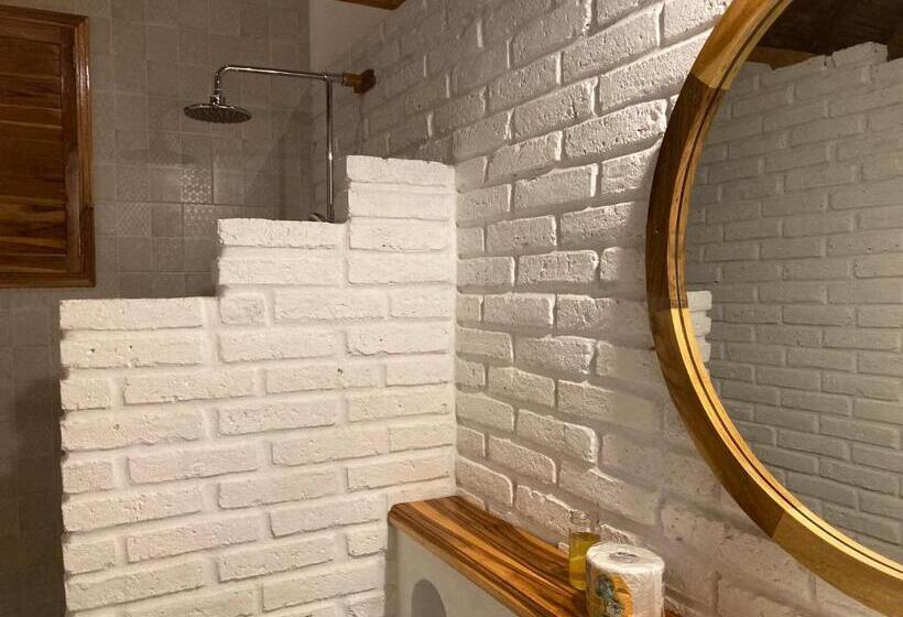 هتل La Costa International