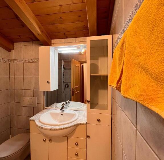 پانسیون Schulhaus Tirol