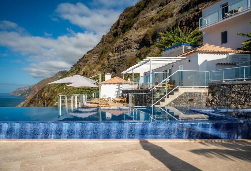 منتجع Escarpa   The Madeira Hideaway
