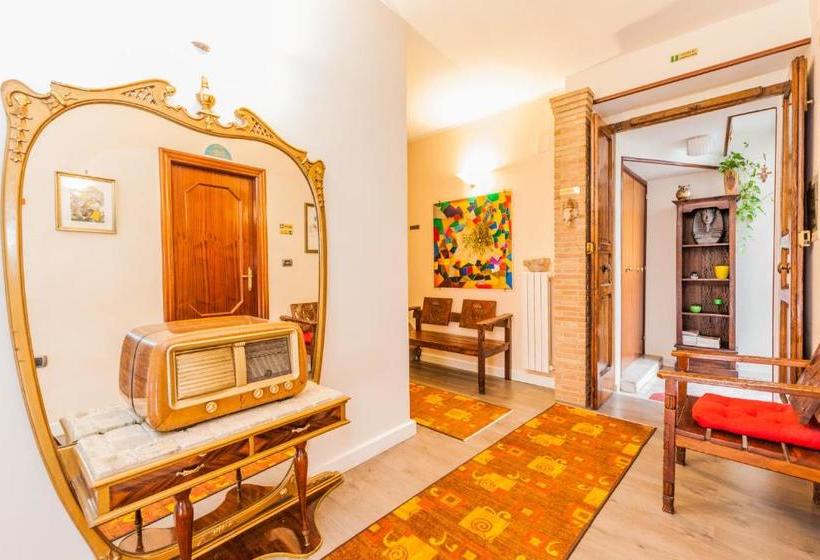 هتل Albergo Della Corte